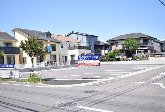 薬局と共同の駐車場